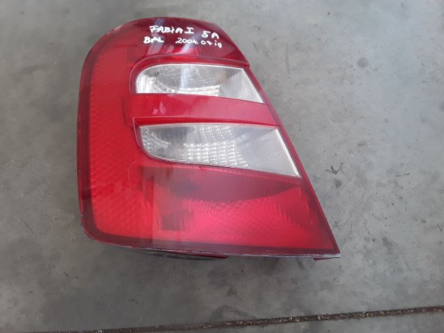 bontott SKODA FABIA I Bal Hátsó Lámpa