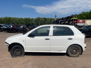 bontott SKODA FABIA I Bal Hátsó Lámpa