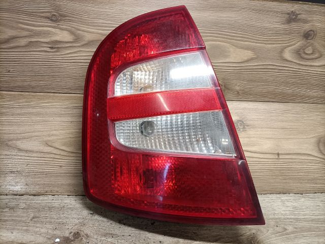 bontott SKODA FABIA I Bal Hátsó Lámpa