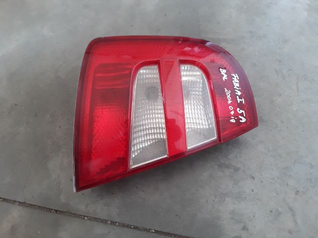 bontott SKODA FABIA I Bal Hátsó Lámpa
