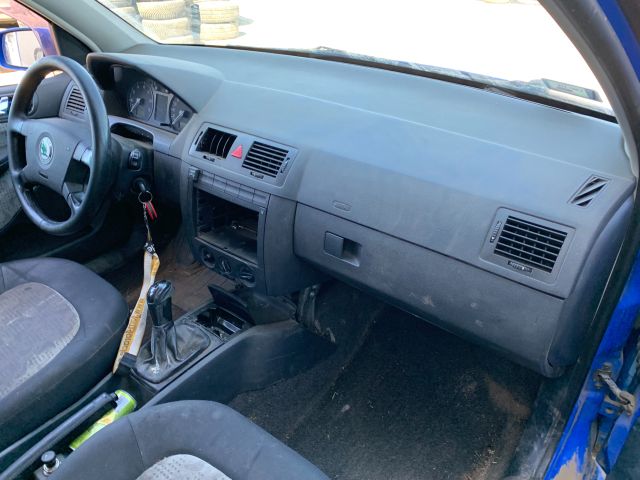 bontott SKODA FABIA I Bal Hátsó Lámpa