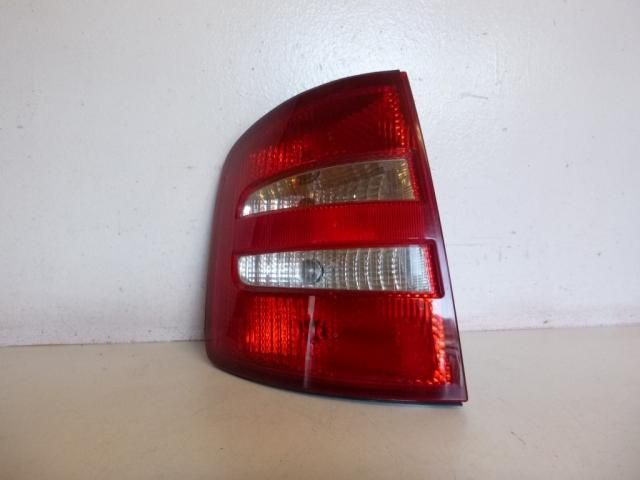 bontott SKODA FABIA I Bal Hátsó Lámpa
