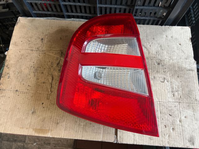 bontott SKODA FABIA I Bal Hátsó Lámpa