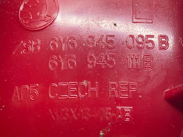 bontott SKODA FABIA I Bal Hátsó Lámpa