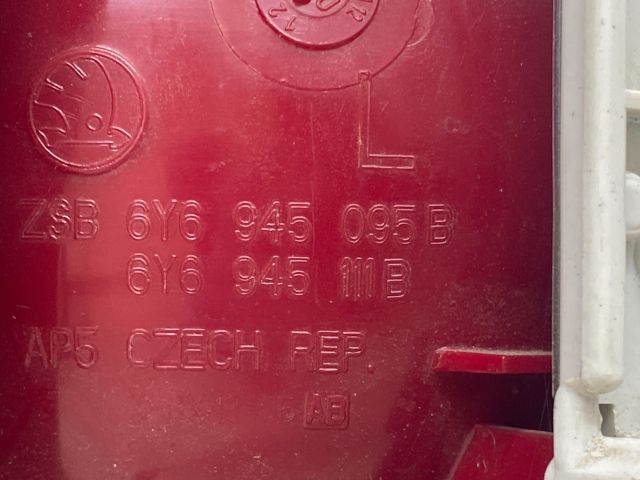 bontott SKODA FABIA I Bal Hátsó Lámpa