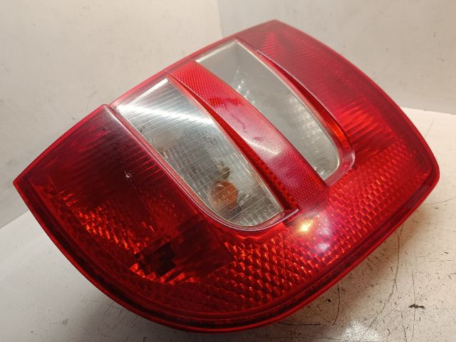 bontott SKODA FABIA I Bal Hátsó Lámpa