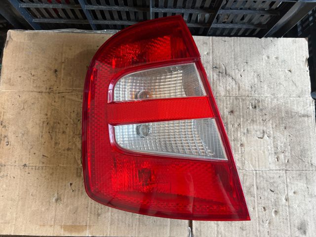 bontott SKODA FABIA I Bal Hátsó Lámpa
