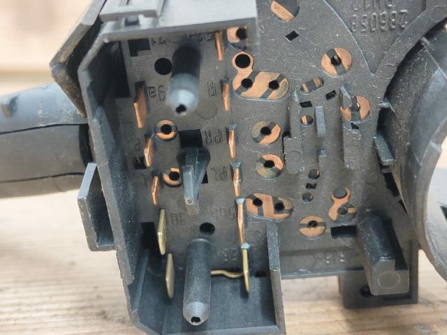 bontott SKODA FABIA I Bal Kormánykapcsoló Irányjelző