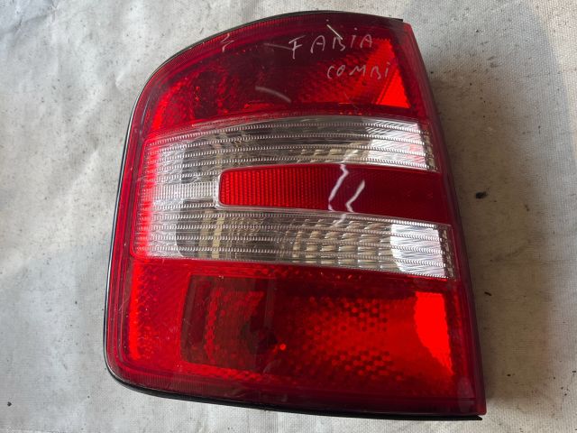 bontott SKODA FABIA I Bal Külső Hátsó Lámpa