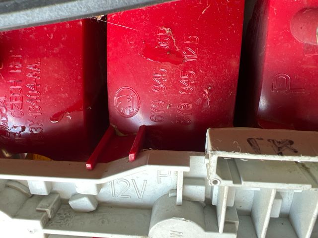 bontott SKODA FABIA I Bal Külső Hátsó Lámpa