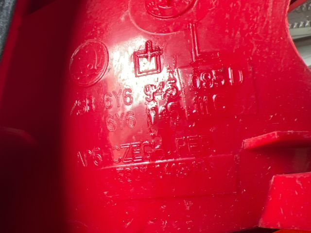 bontott SKODA FABIA I Bal Külső Hátsó Lámpa