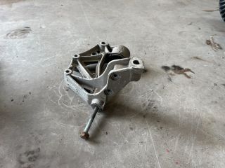 bontott SKODA FABIA I Bal Lengőkar Tartó