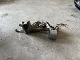 bontott SKODA FABIA I Bal Lengőkar Tartó