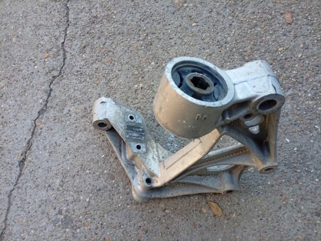 bontott SKODA FABIA I Bal Lengőkar Tartó