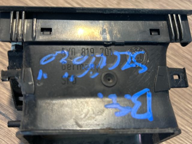 bontott SKODA FABIA I Bal Szellőző