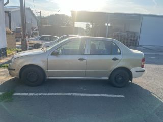 bontott SKODA FABIA I Bal Visszapillantó Tükör (Mechanikus)