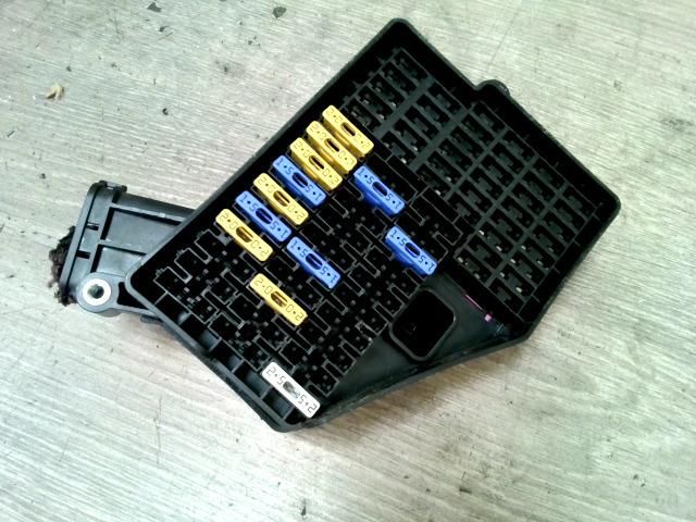 bontott SKODA FABIA I Biztosítéktábla Utastér