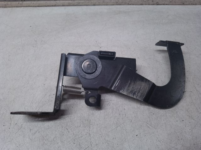 bontott SKODA FABIA I Csomagtér Nyitó Kar / Gomb