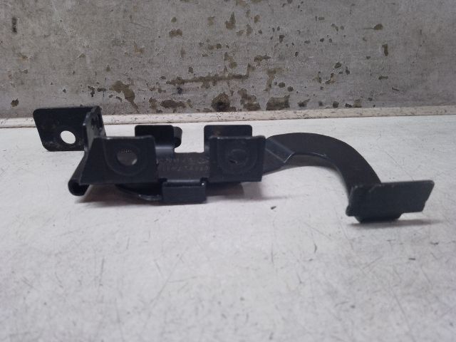 bontott SKODA FABIA I Csomagtér Nyitó Kar / Gomb