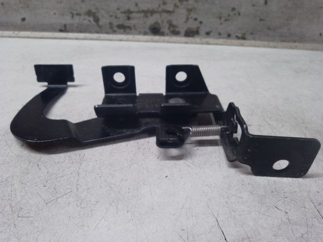 bontott SKODA FABIA I Csomagtér Nyitó Kar / Gomb