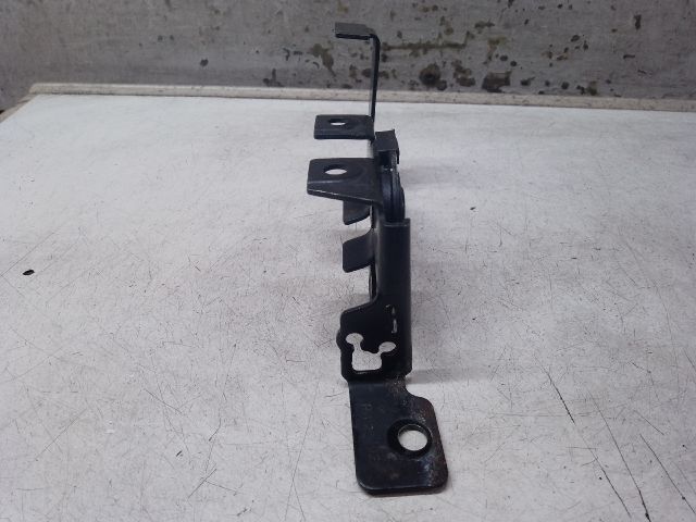 bontott SKODA FABIA I Csomagtér Nyitó Kar / Gomb