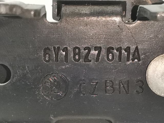 bontott SKODA FABIA I Csomagtér Nyitó Kar / Gomb