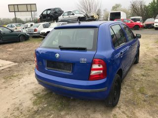 bontott SKODA FABIA I Csomagtérajtó Burkolat Alsó