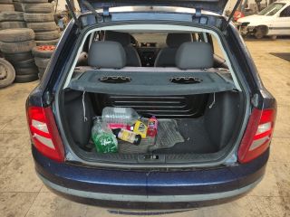 bontott SKODA FABIA I Csomagtérajtó Burkolat Felső