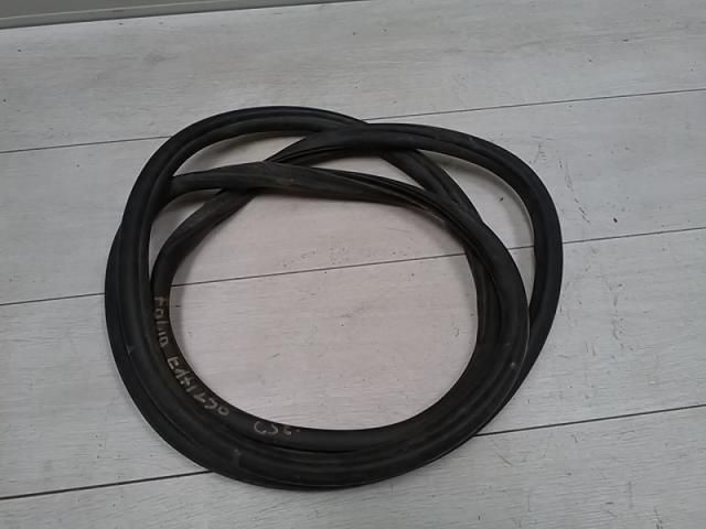 bontott SKODA FABIA I Csomagtérajtó Gumikéder