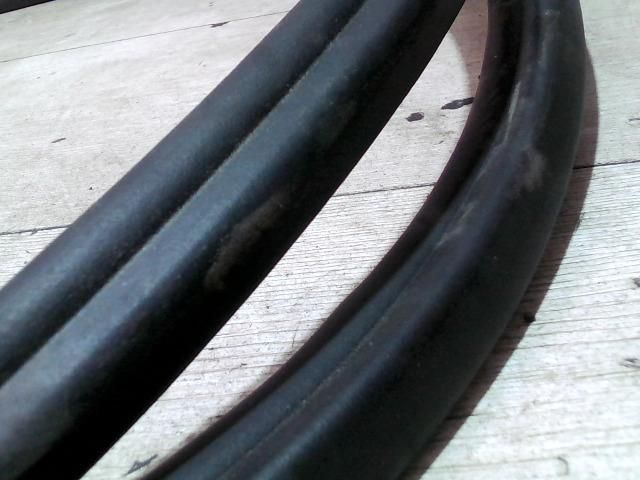 bontott SKODA FABIA I Csomagtérajtó Gumikéder