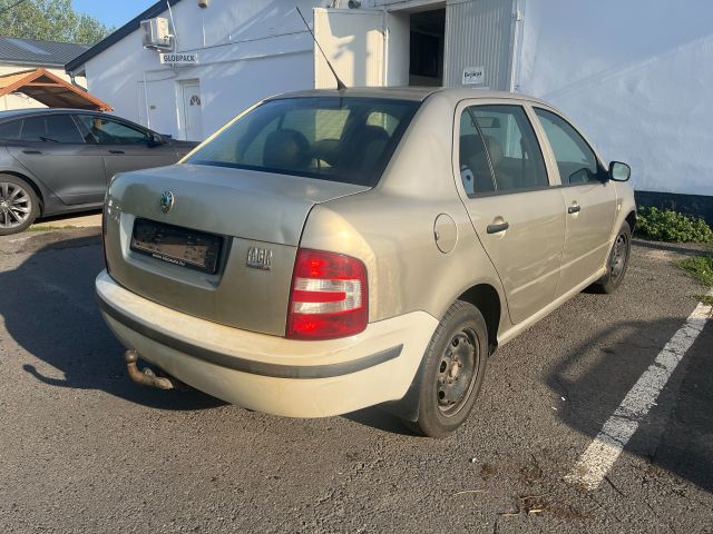 bontott SKODA FABIA I Csomagtérajtó Kárpit