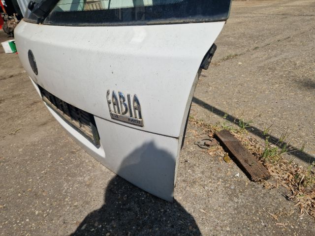 bontott SKODA FABIA I Csomagtérajtó (Részeivel)