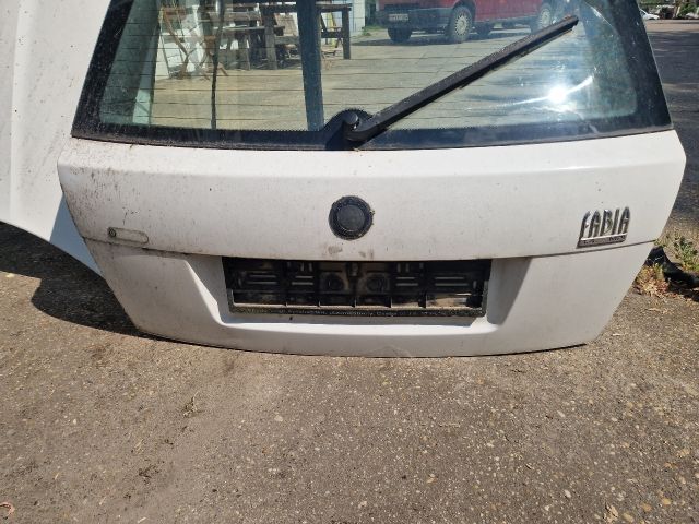 bontott SKODA FABIA I Csomagtérajtó (Részeivel)