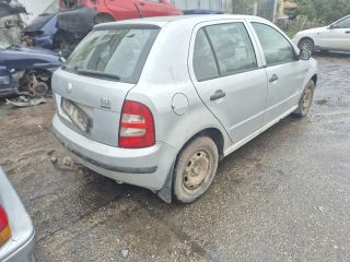 bontott SKODA FABIA I Csomagtérajtó (Részeivel)