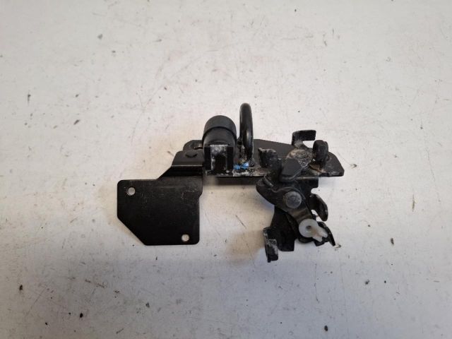 bontott SKODA FABIA I Csomagtérajtó Ütköző