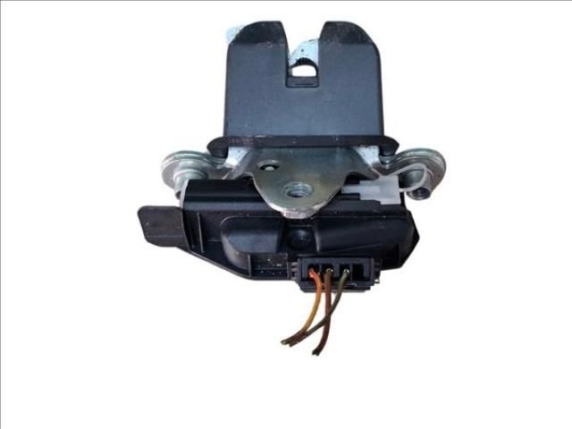 bontott SKODA FABIA I Csomagtérajtó Zárszerkezet