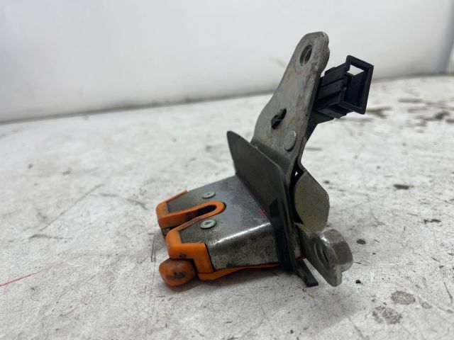 bontott SKODA FABIA I Csomagtérajtó Zárszerkezet