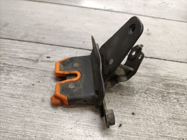 bontott SKODA FABIA I Csomagtérajtó Zárszerkezet