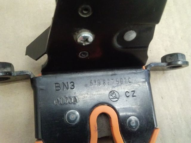 bontott SKODA FABIA I Csomagtérajtó Zárszerkezet