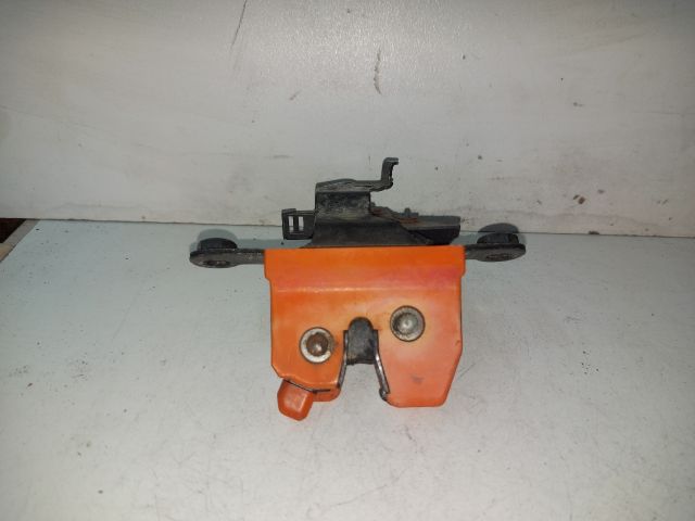 bontott SKODA FABIA I Csomagtérajtó Zárszerkezet