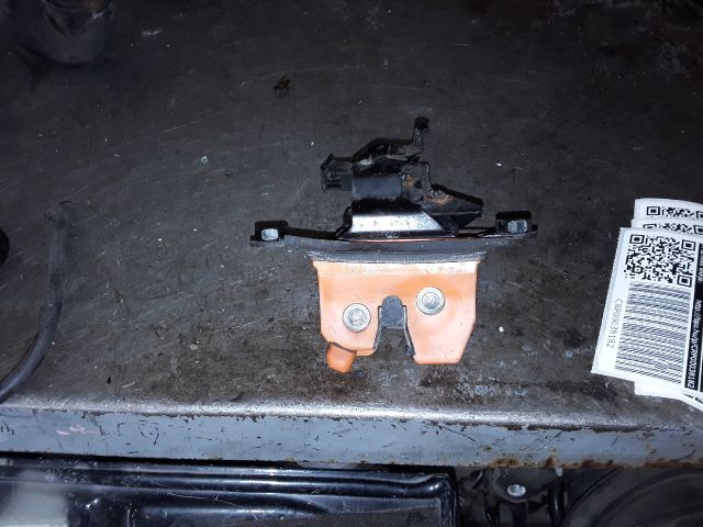 bontott SKODA FABIA I Csomagtérajtó Zárszerkezet