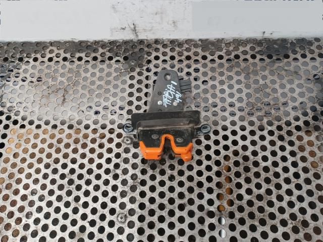 bontott SKODA FABIA I Csomagtérajtó Zárszerkezet