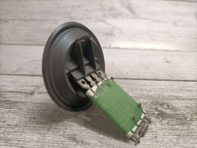 bontott SKODA FABIA I Előtét Ellenállás Fűtőmotor