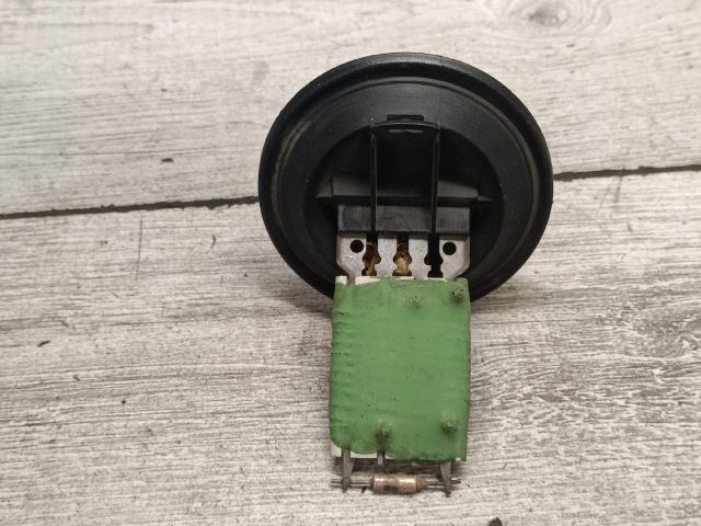 bontott SKODA FABIA I Előtét Ellenállás Fűtőmotor