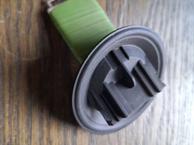 bontott SKODA FABIA I Előtét Ellenállás Fűtőmotor