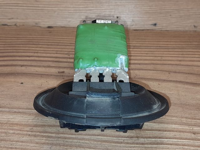 bontott SKODA FABIA I Előtét Ellenállás Fűtőmotor