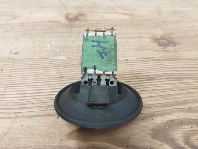 bontott SKODA FABIA I Előtét Ellenállás Fűtőmotor