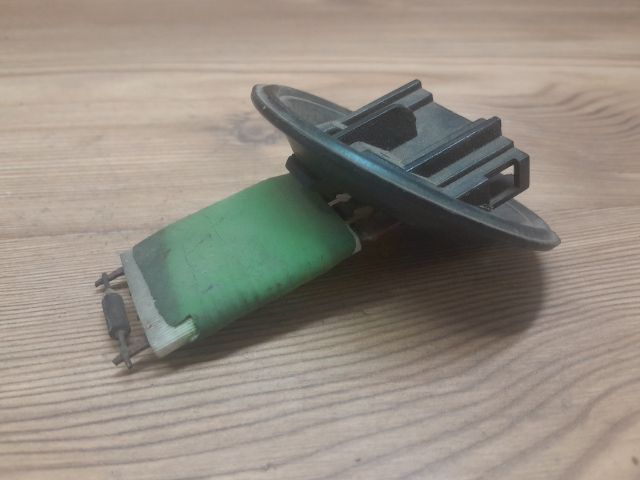 bontott SKODA FABIA I Előtét Ellenállás Fűtőmotor