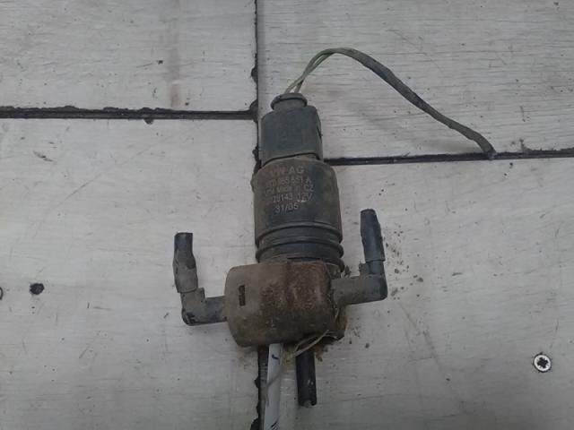 bontott SKODA FABIA I Első Ablakmosó Szivattyú