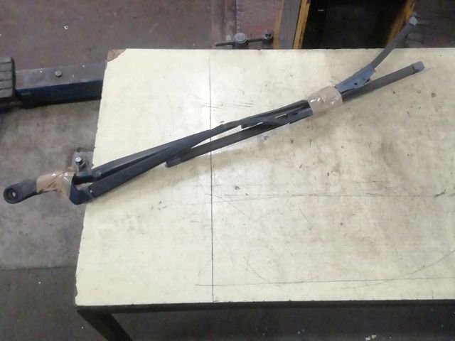 bontott SKODA FABIA I Első Ablaktörlő Kar